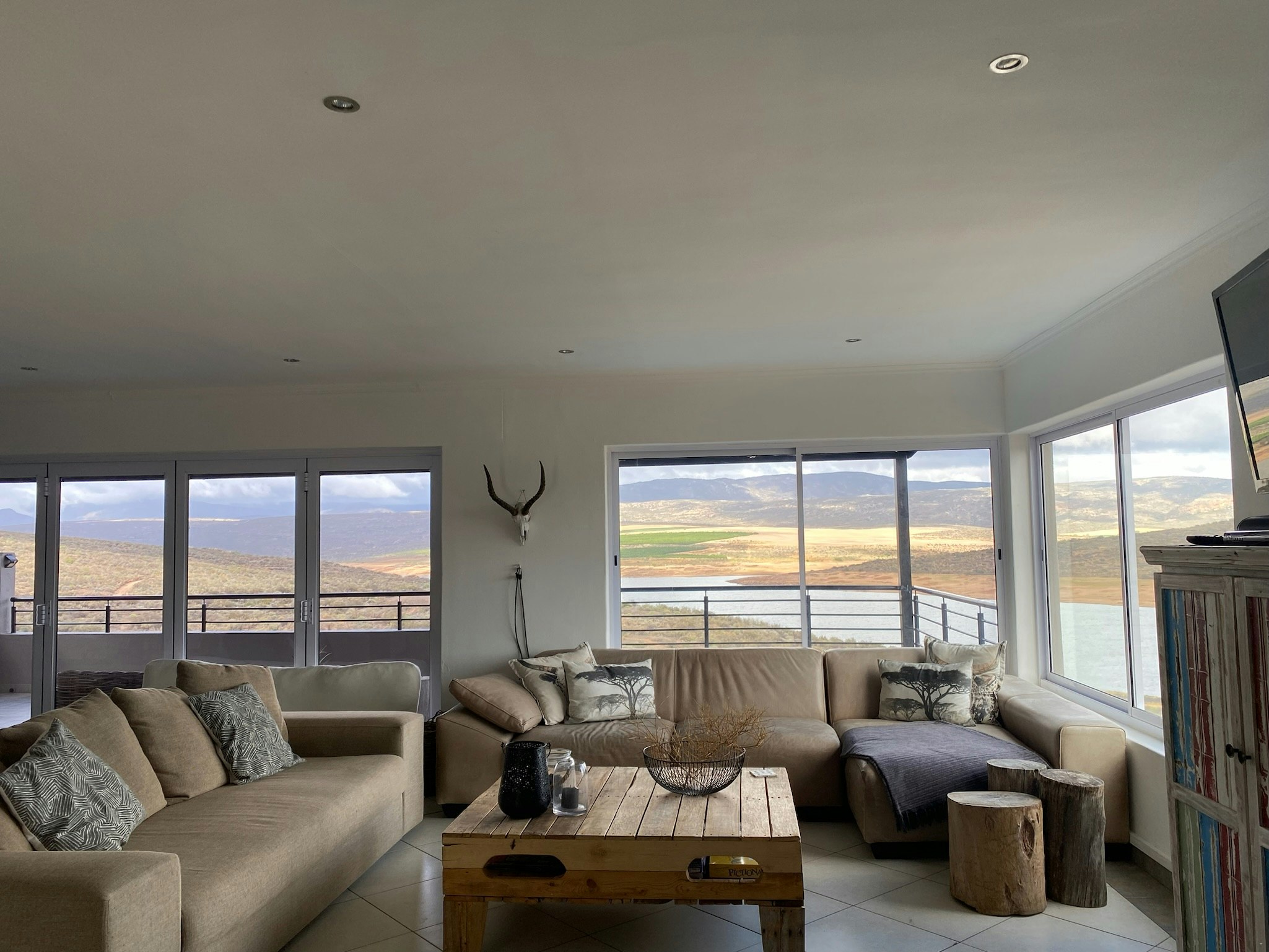Clanwilliam Waterfront Accommodation | LekkeSlaap