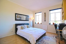 Cape Town Accommodation at 606 The Piazza | Viya