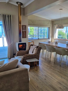 Hermanus Accommodation at Potluck Cottage | Viya