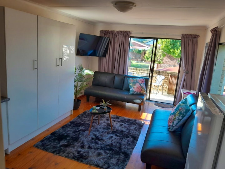 Jeffreys Bay Accommodation at Loeries Nest | Viya