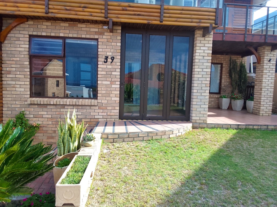 Jeffreys Bay Accommodation at  | Viya