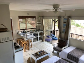 Ansteys Beach Accommodation at  | Viya