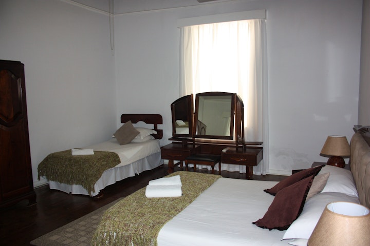 Sarah Baartman District Accommodation at Karoopark Guest House | Viya