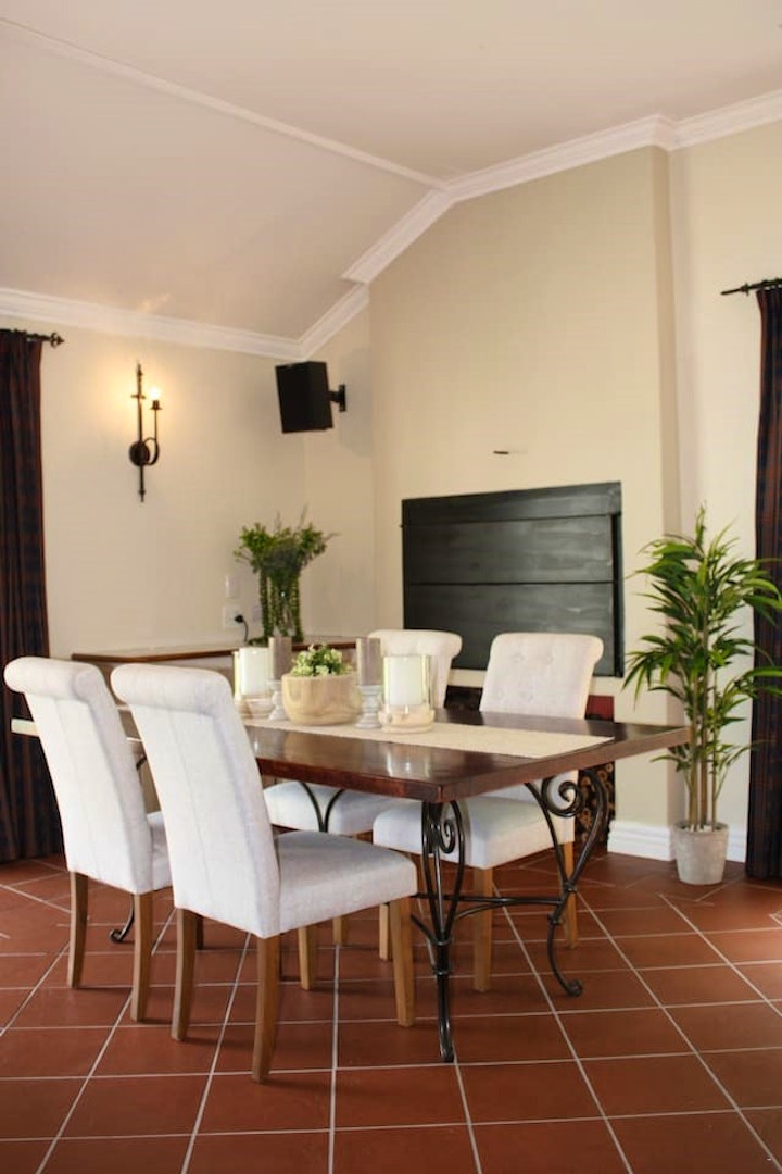 Cape Town Accommodation at Camelot in Constantia | Viya