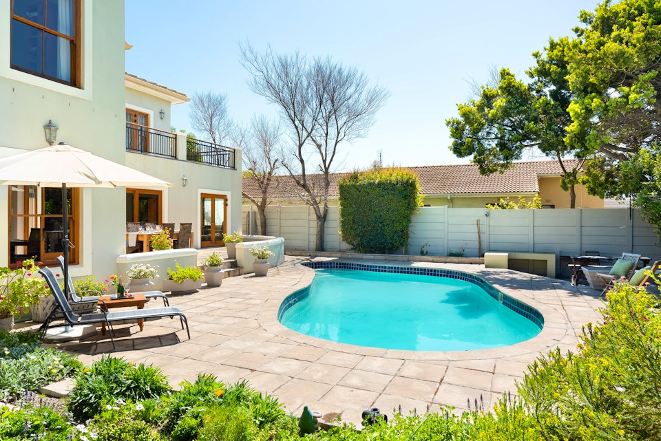 Southern Suburbs Accommodation at  | Viya