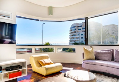  by Sea View Kingsgate Apartment | LekkeSlaap
