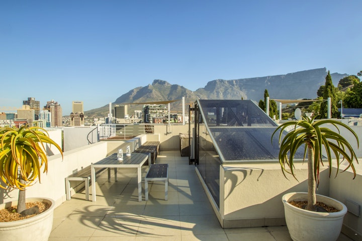 Cape Town Accommodation at 15 De Smit | Viya