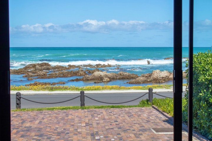 Overberg Accommodation at Kormorant Apartment | Viya