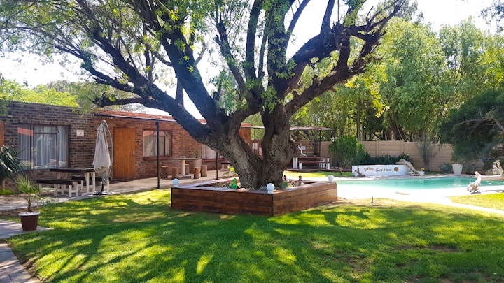 Karoo Accommodation at Potties Guesthouse | Viya