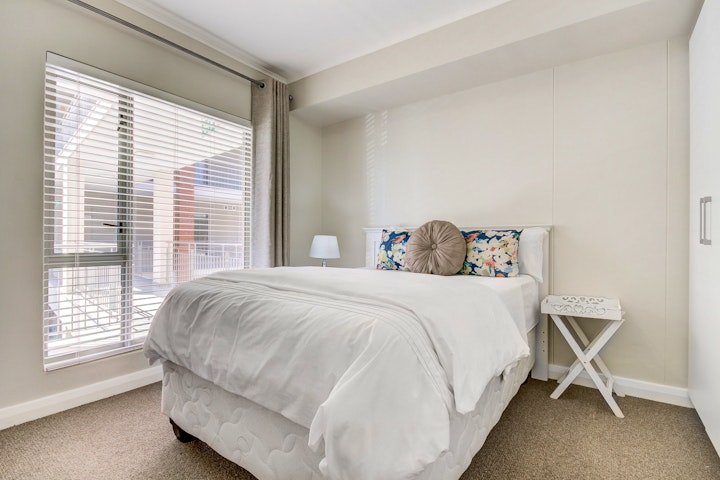 Cape Town Accommodation at UniqueStay Mayfair 3 Bedroom Apartment | Viya