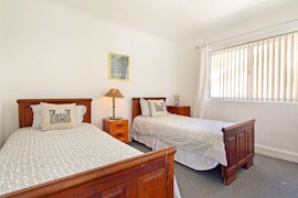 Glencairn Heights Accommodation at Crow`s Nest | Viya