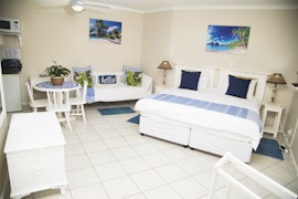 Ansteys Beach Accommodation at  | Viya