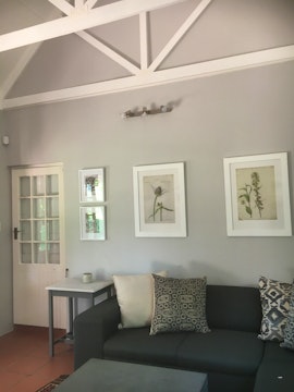 Eastern Cape Accommodation at Magpie Cottage | Viya