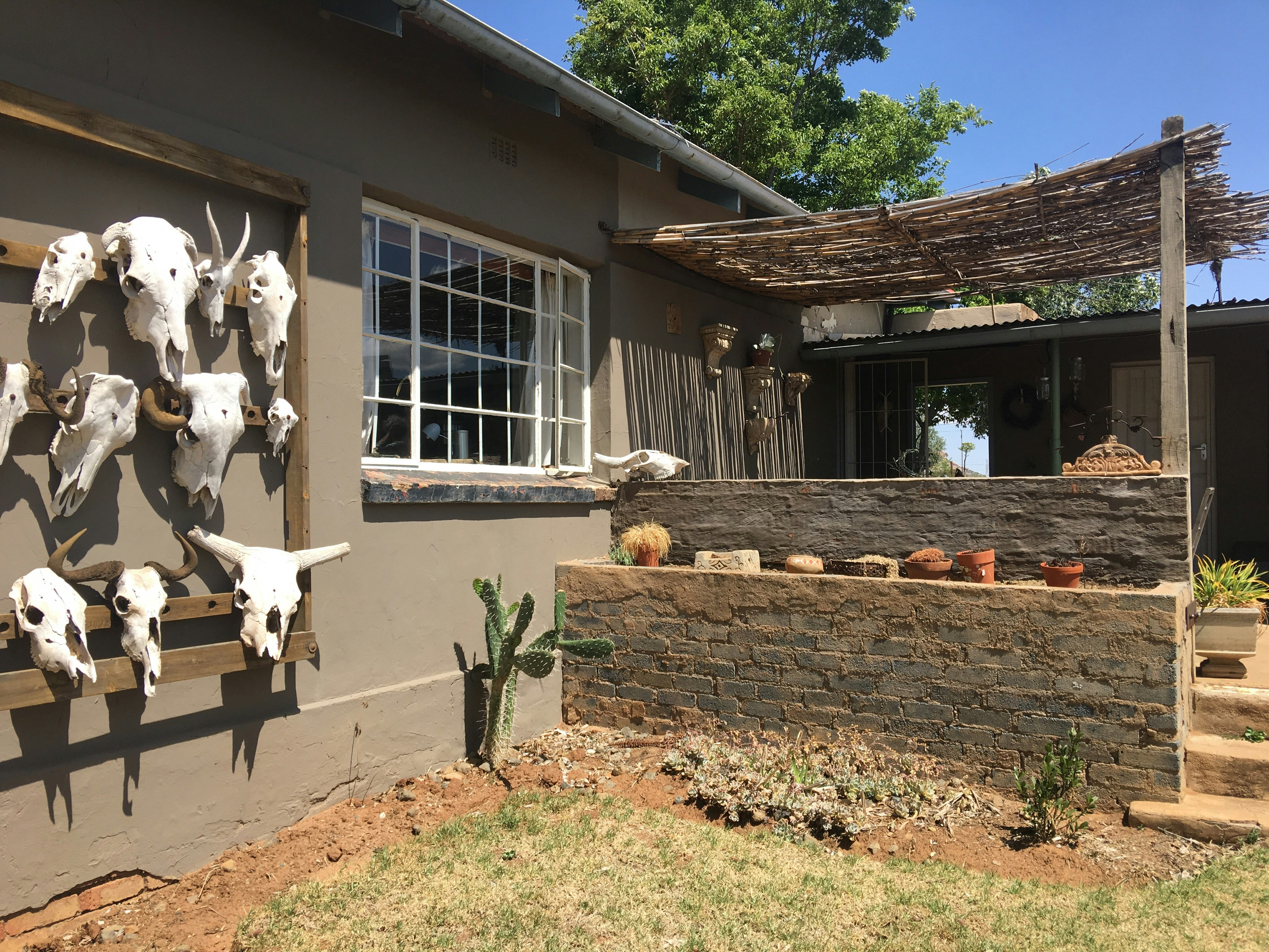 Artist S House Travelground