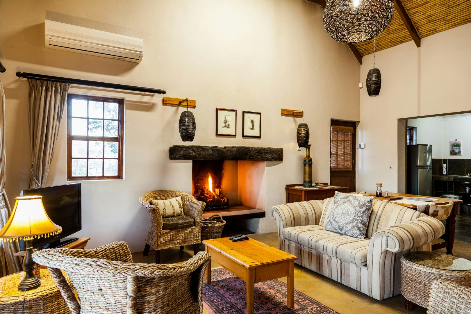 Karoo View Cottages | LekkeSlaap