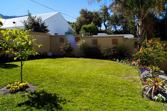 Hermanus Accommodation at  | Viya