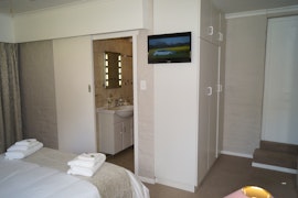 Hermanus Accommodation at  | Viya