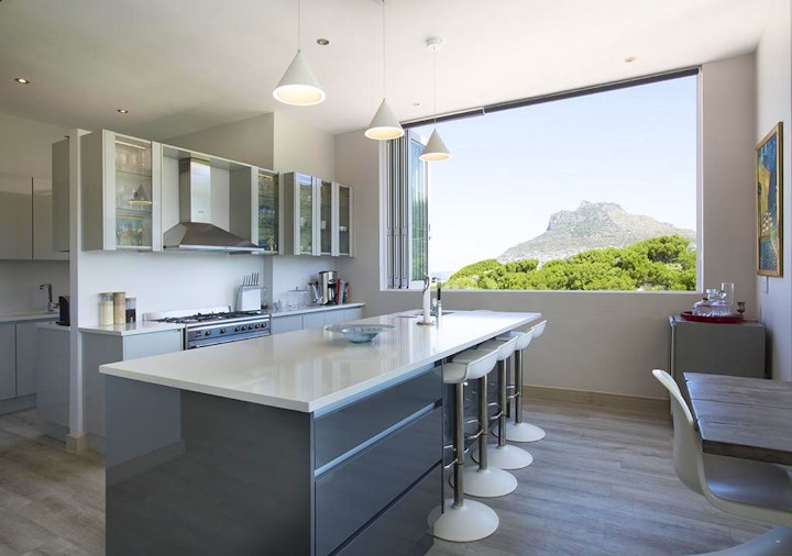 Cape Town Accommodation at Beachclub 17 The Great White Penthouse | Viya