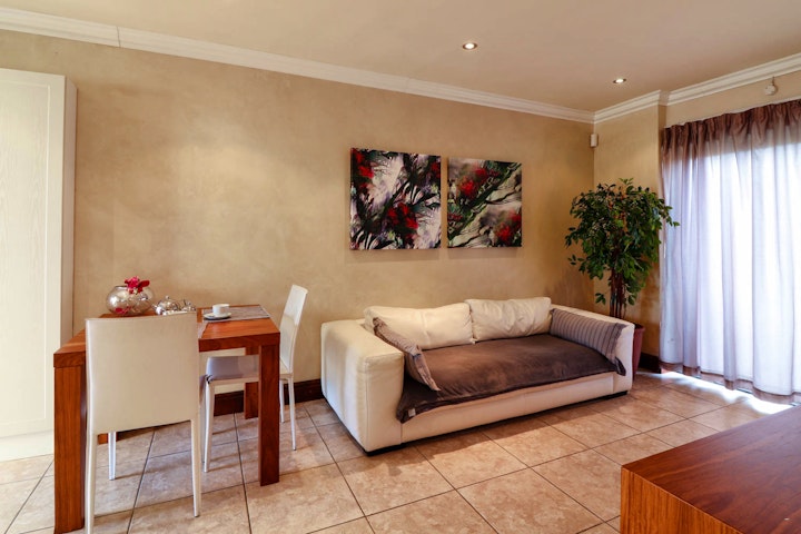 Cape Town Accommodation at Awali Lodge | Viya