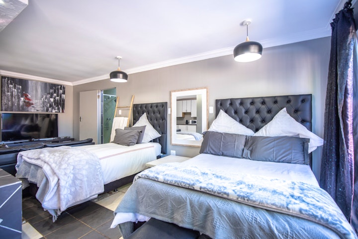 Centurion Accommodation at Thatch Haven Guesthouse | Viya