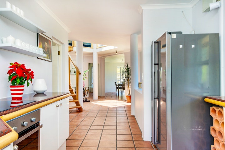 Cape Town Accommodation at Beach Club No. 1 | Viya