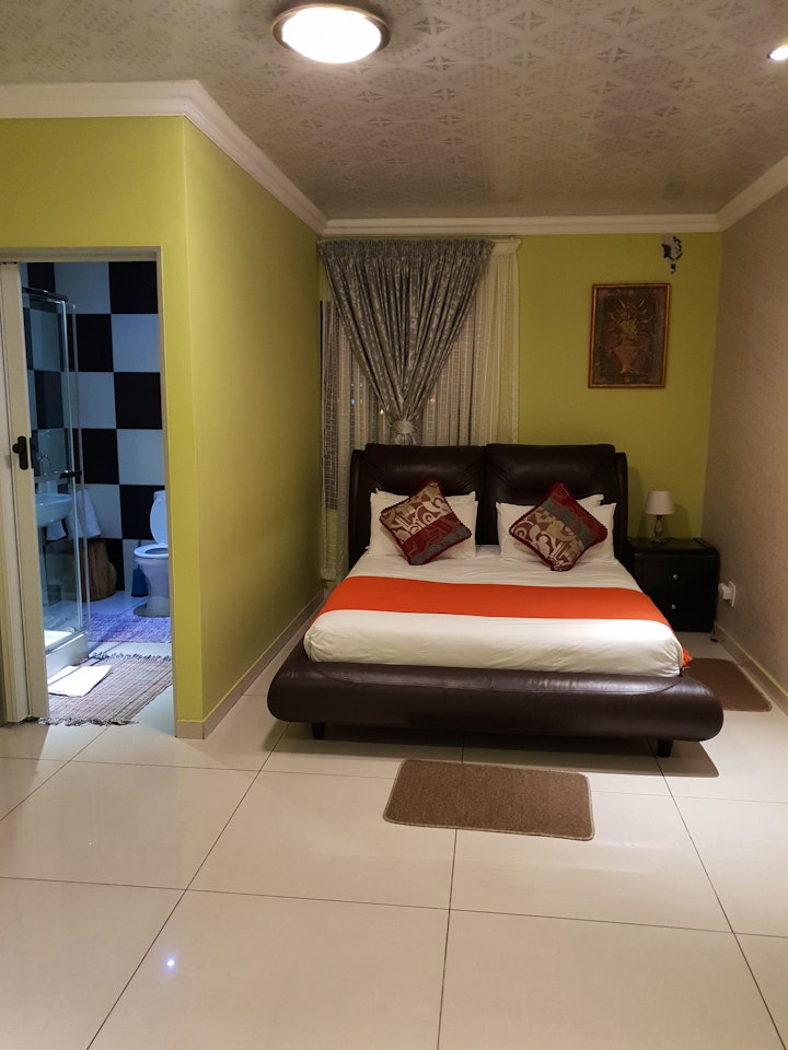 Johannesburg Accommodation at Mkhwani Guest House | Viya