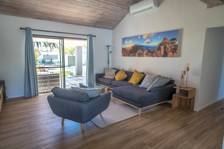 Cape Town Accommodation at Constantiaberg Holiday Rentals | Viya